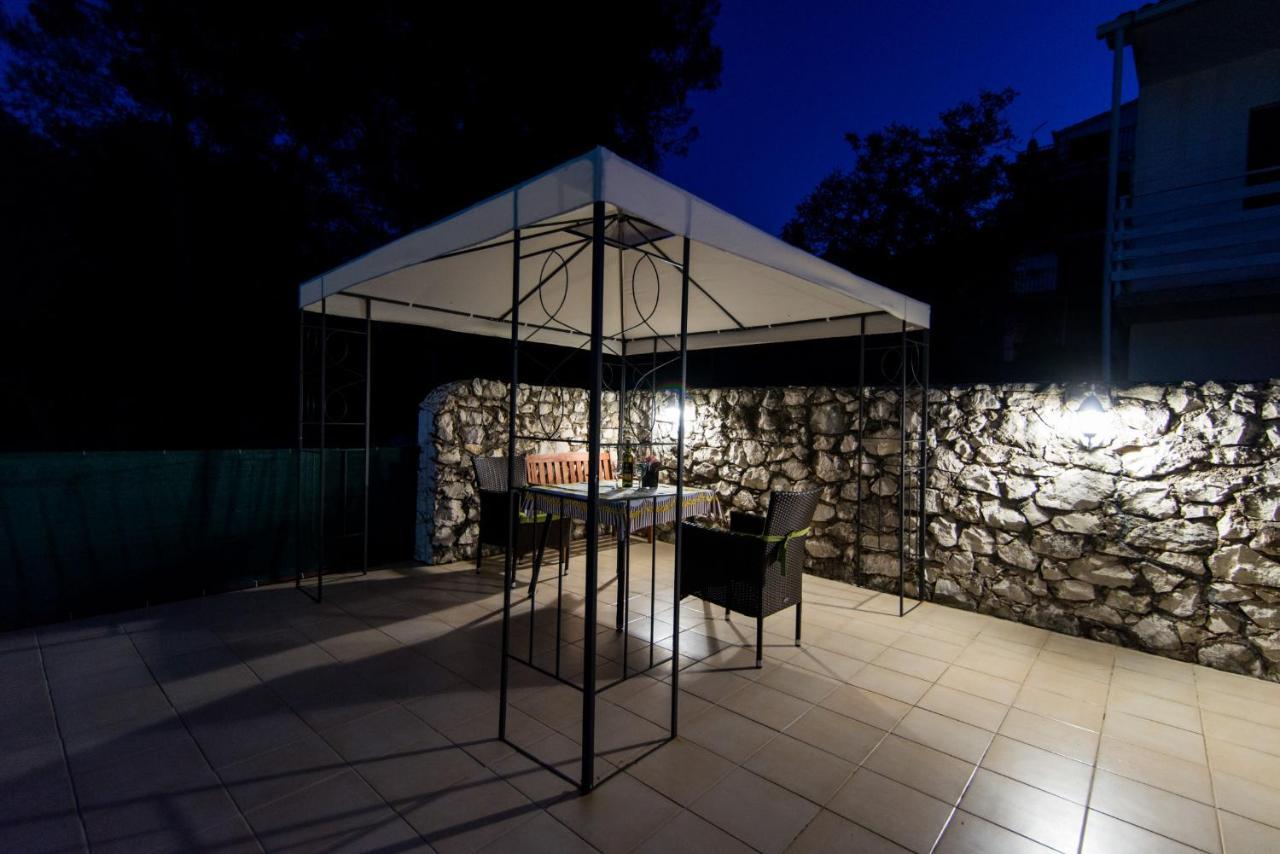Holidays Apartments Slanada With Terrace And Sea View, Near The Beach & Town Trogir, Free Parking, Quiet Place On Peninsula Ciovo Exteriér fotografie