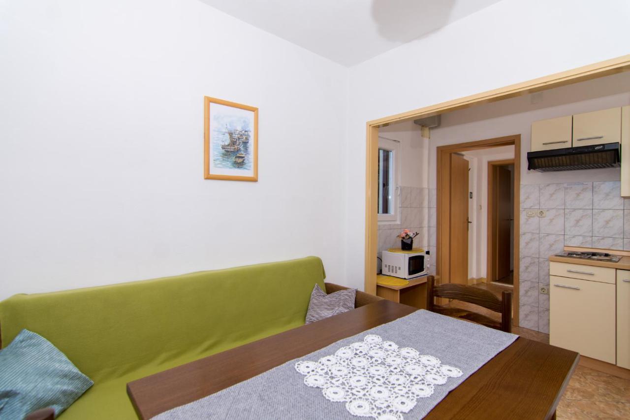 Holidays Apartments Slanada With Terrace And Sea View, Near The Beach & Town Trogir, Free Parking, Quiet Place On Peninsula Ciovo Exteriér fotografie