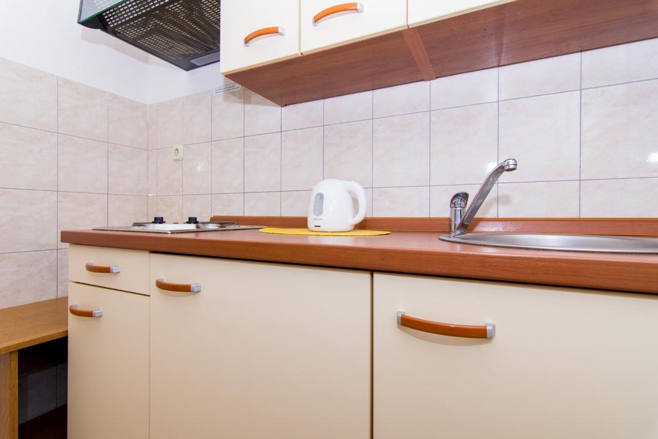 Holidays Apartments Slanada With Terrace And Sea View, Near The Beach & Town Trogir, Free Parking, Quiet Place On Peninsula Ciovo Exteriér fotografie